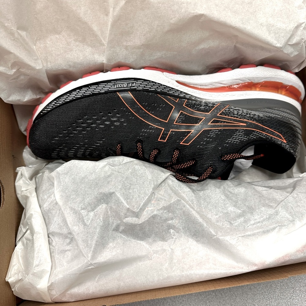 ASICS Gel-Kayano 28 men’s sz 10